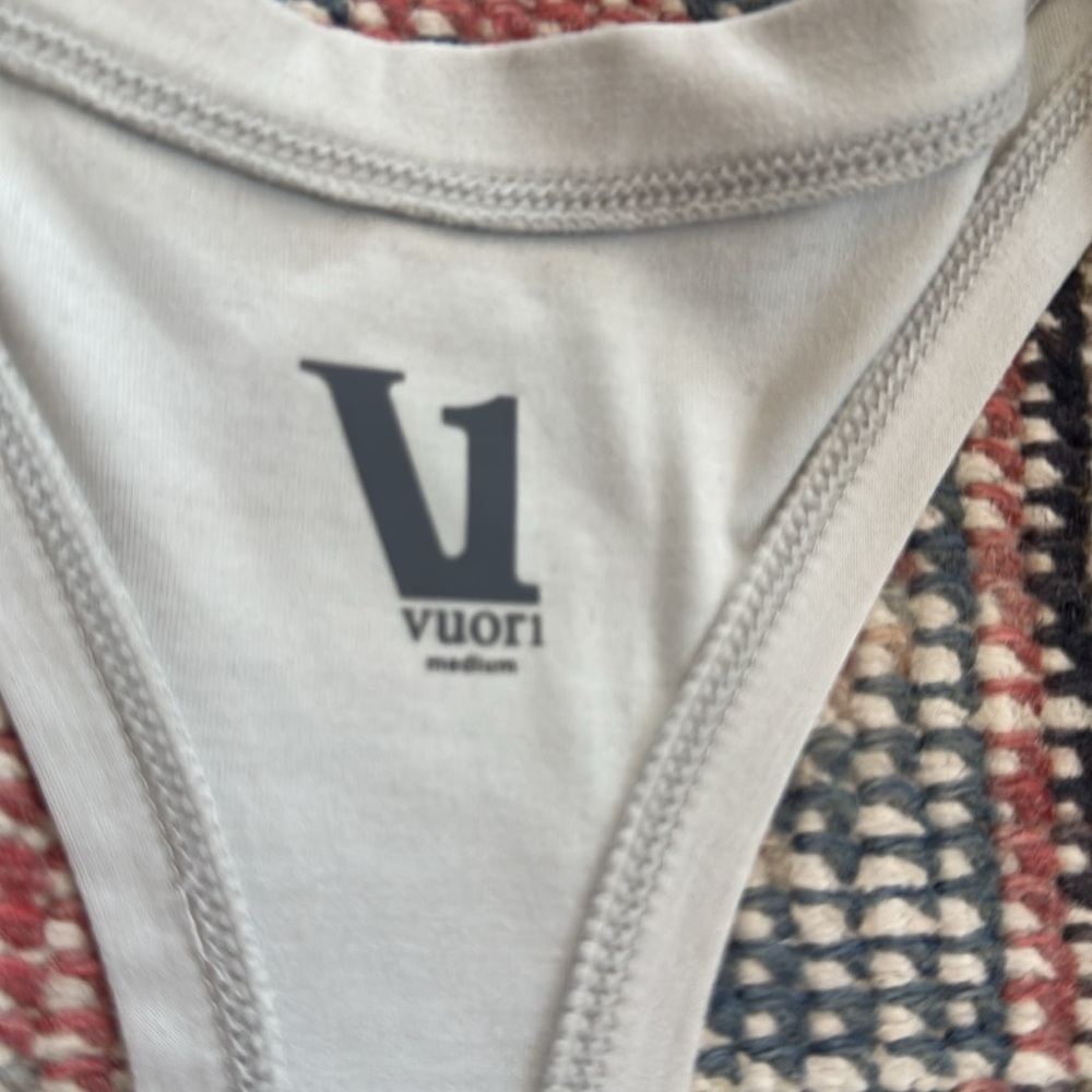 Vuori Lux Racerback Tank womens size mediun - Picture 6 of 7